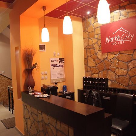 Hotel North City Titova Mitrovica エクステリア 写真