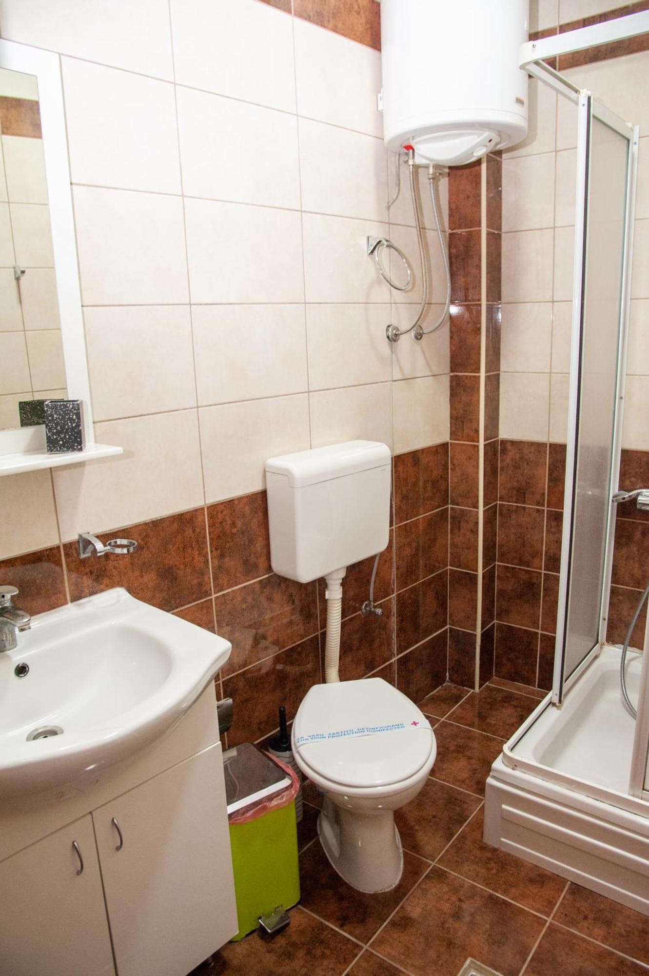 Hotel North City Titova Mitrovica エクステリア 写真