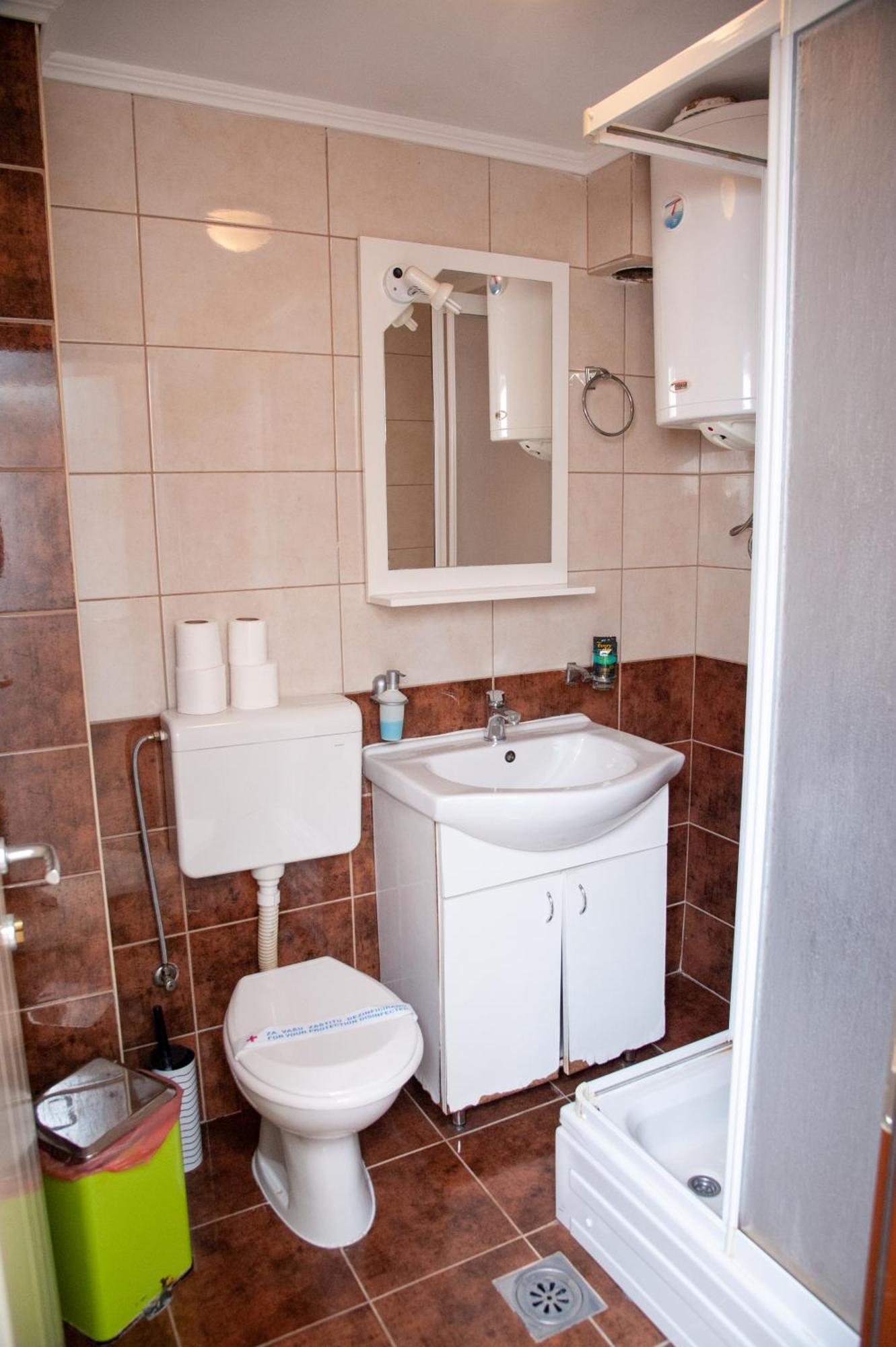 Hotel North City Titova Mitrovica エクステリア 写真