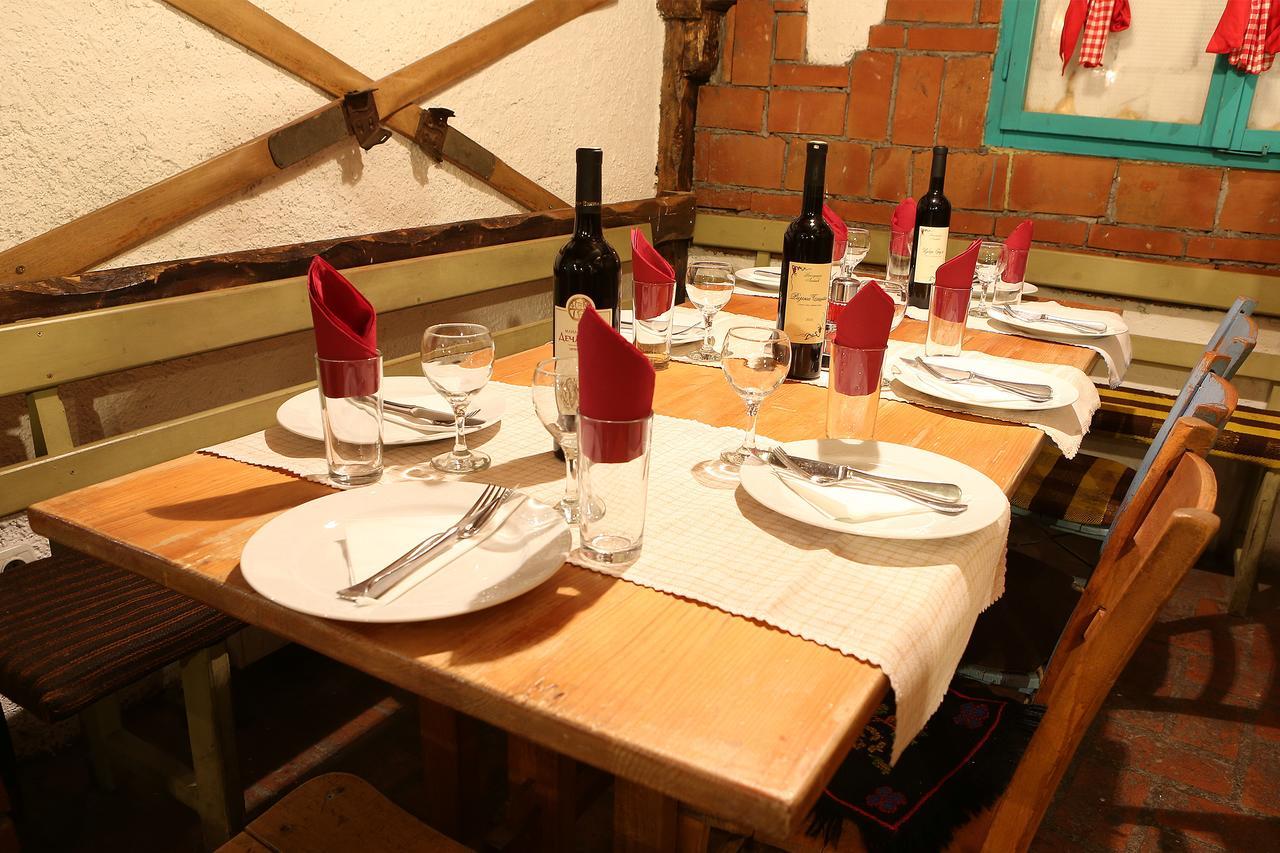 Hotel North City Titova Mitrovica エクステリア 写真