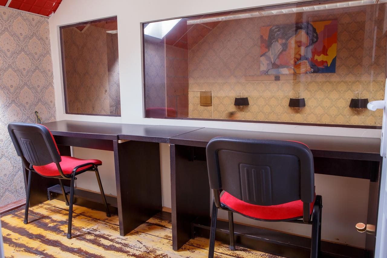 Hotel North City Titova Mitrovica エクステリア 写真